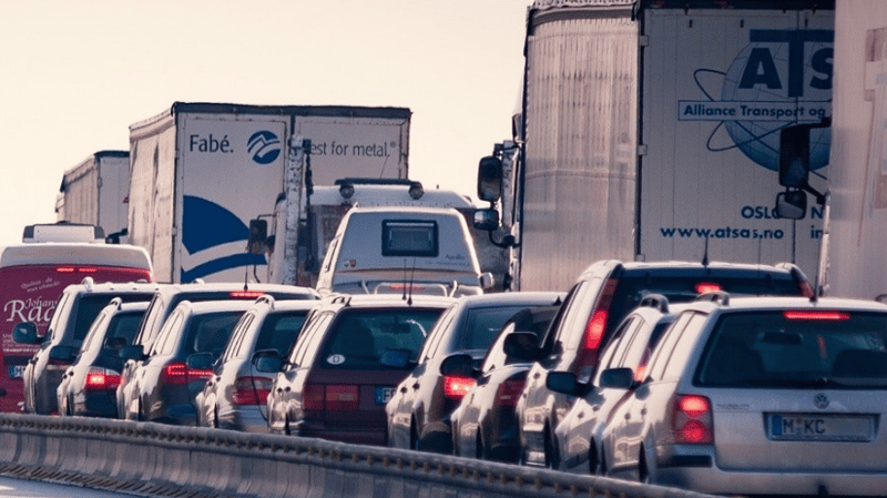 Facing fatigue as a fleet driver within heavy traffic and how to manage it as a professional fleet driver